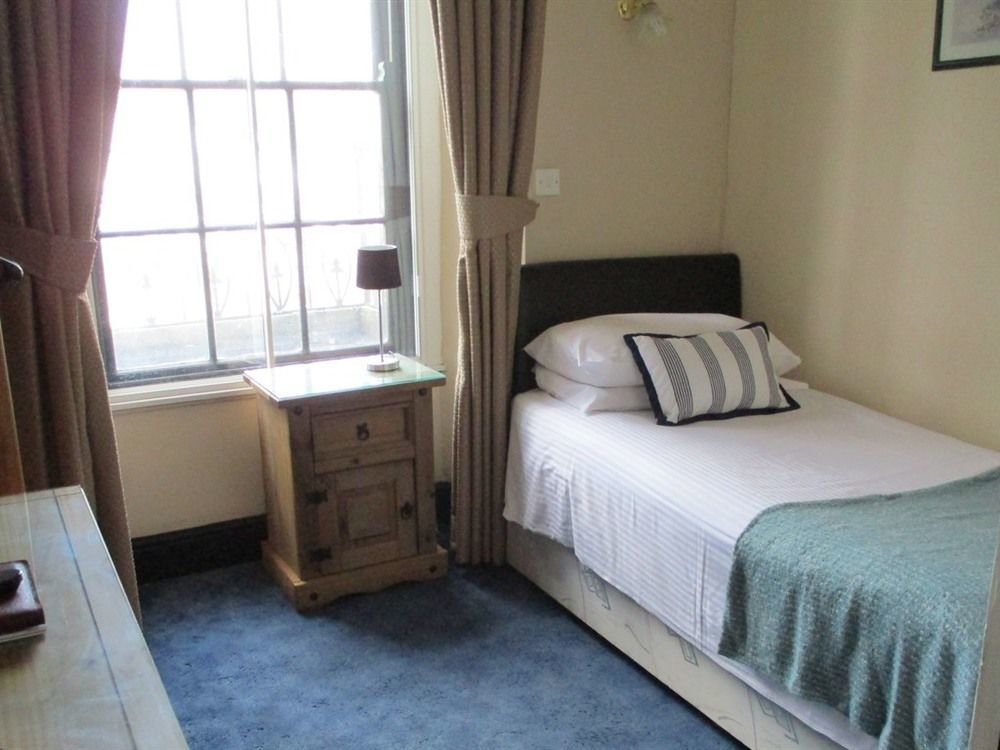 The County Hotel Haverfordwest Zewnętrze zdjęcie