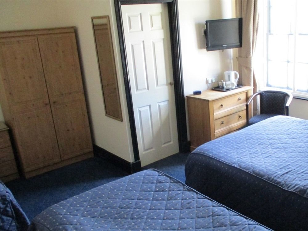 The County Hotel Haverfordwest Zewnętrze zdjęcie